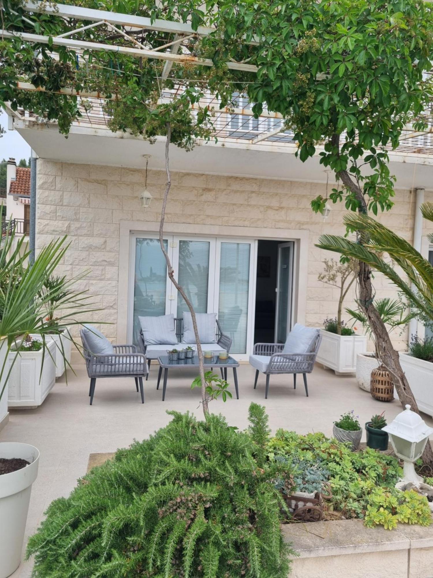Villa Ante Apartments Blace Exterior photo
