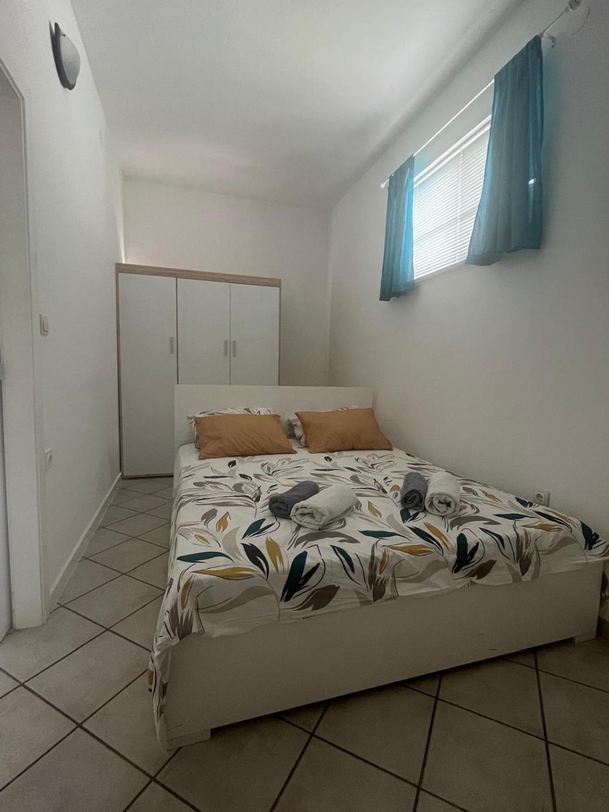 Villa Ante Apartments Blace Room photo
